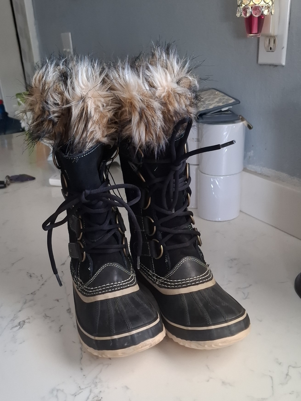 Sorel  Joan Of Artic Waterproof Black and Tan Faux-Fur Trim Winter Lace-Up Boots